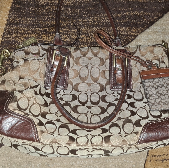 Coach Purse - Picture 1 of 4